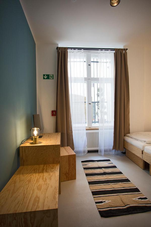 Aparthotel Schillinger-Berlin Am Tempelhofer Feld Esterno foto